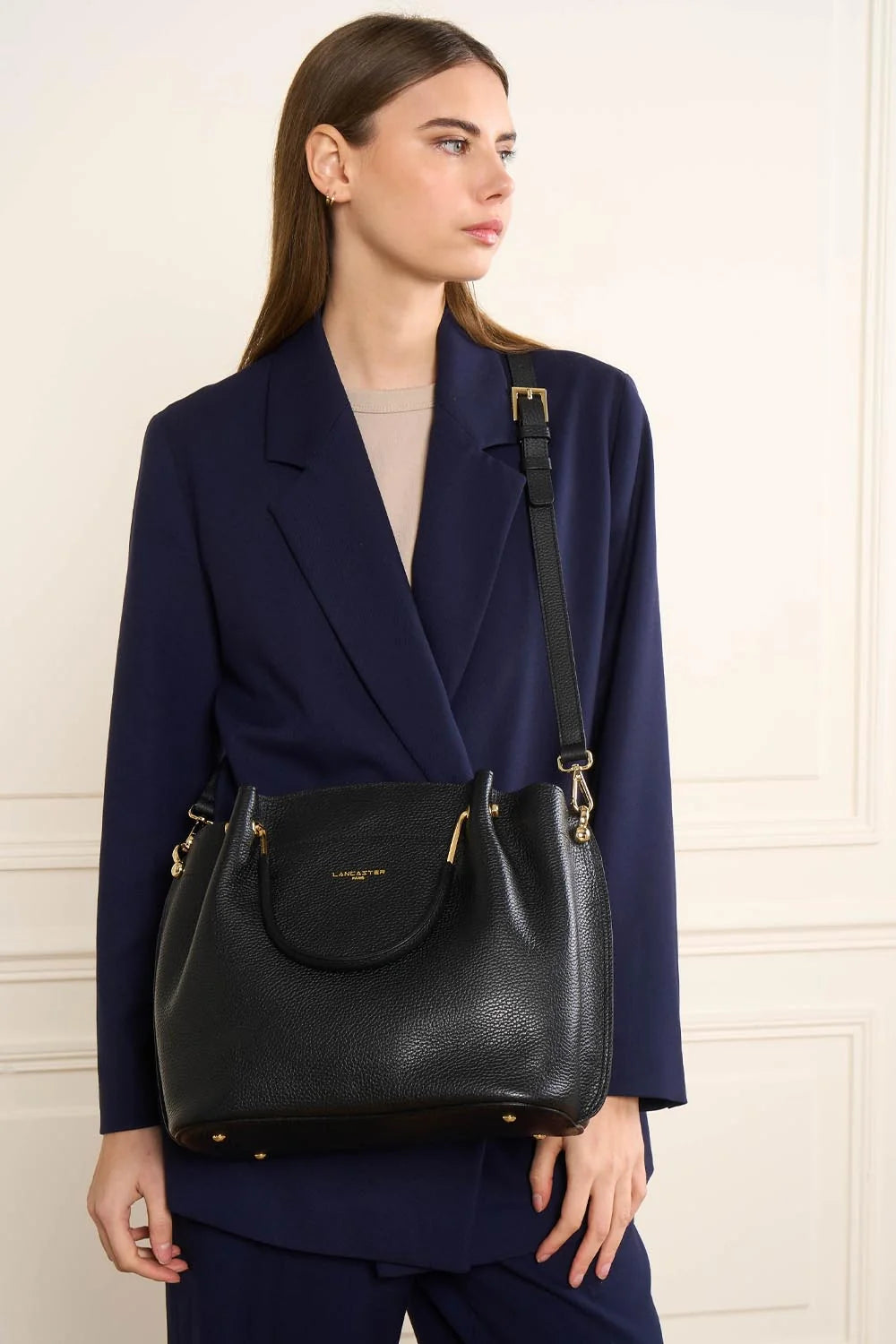 Sac à Main Foulonne Double Noir Intérieur Nude – Lancaster Paris