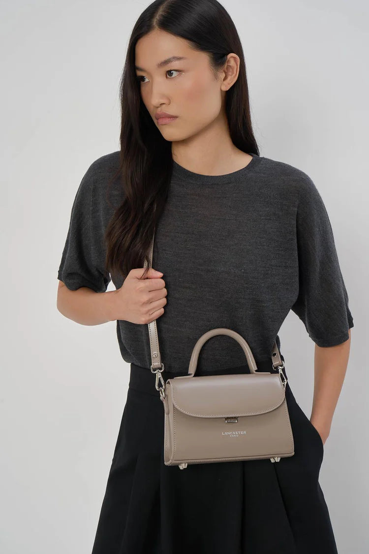 Sac Porte-Mains Suave Even Galet Foncé S – Lancaster Paris