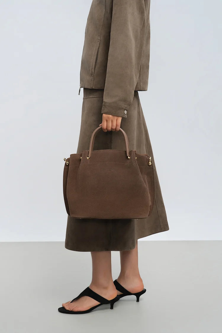Sac Porte-Mains Zippé Cuir Effet Velours Taupe L – Lancaster Paris