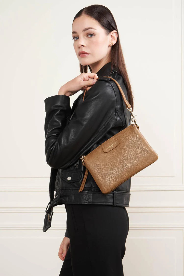 Pochette Zippée Dune Camel M – Lancaster Paris