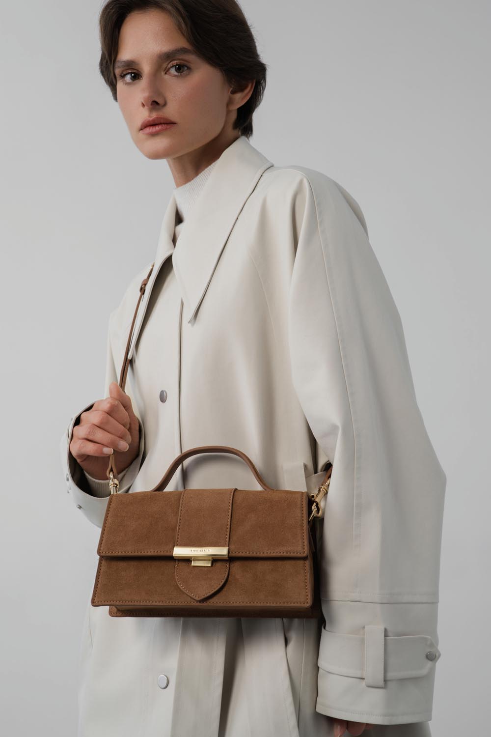 Sac Porte-Main – Suédé ILY Effet Velours Camel – Lancaster Paris