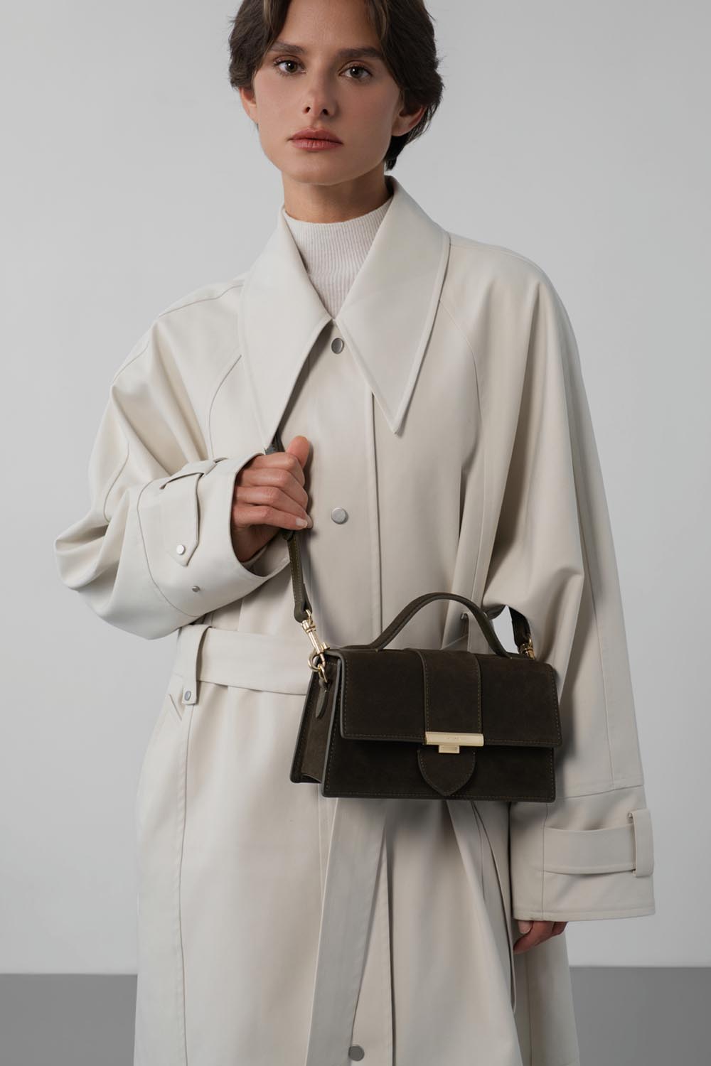 Sac Porté Main – Suédine Kaki – Lancaster Paris