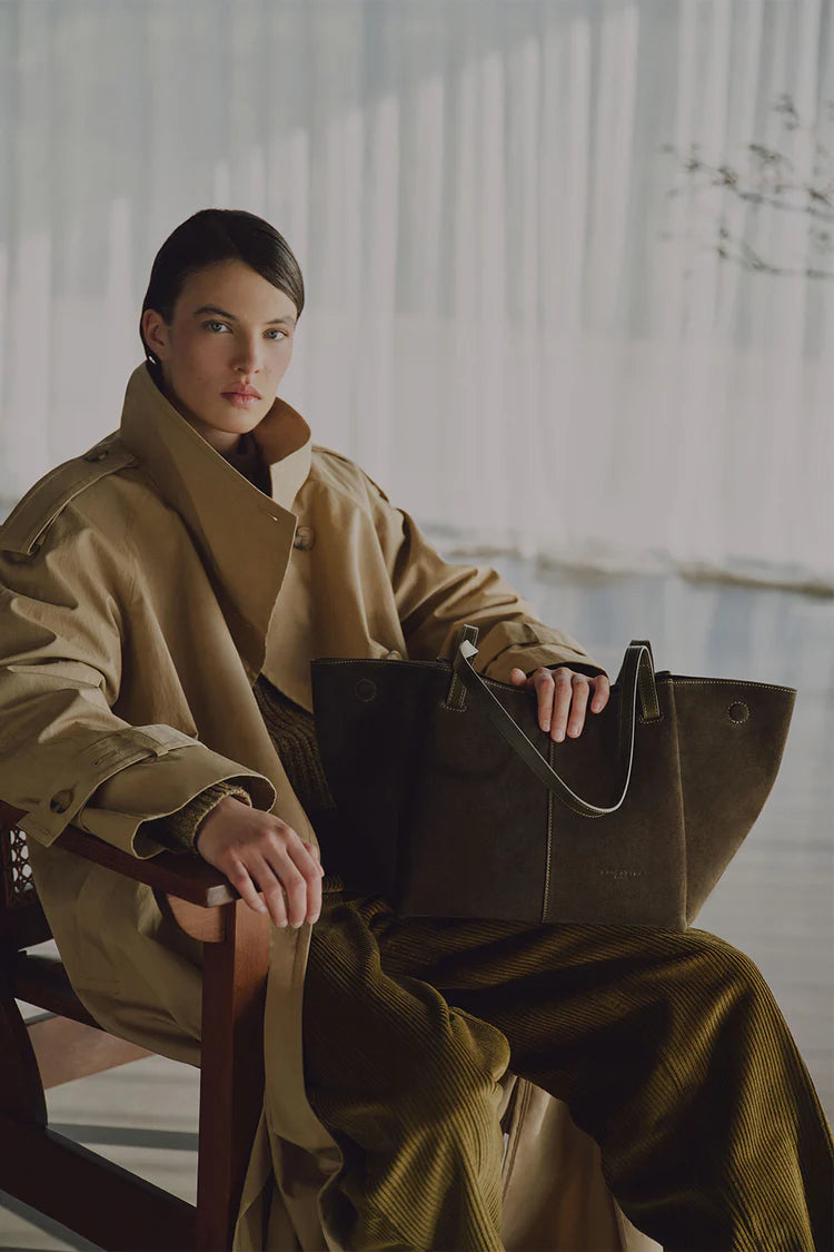 Sac Cabas Épaule – Suédé Effet Velours Kaki – Lancaster Paris