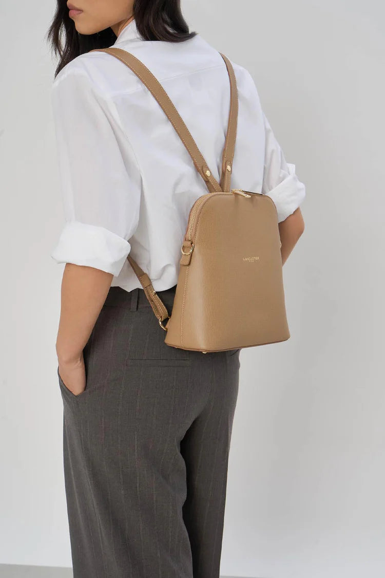 Sac à Dos Zippé Sierra JIA Sable – Lancaster Paris