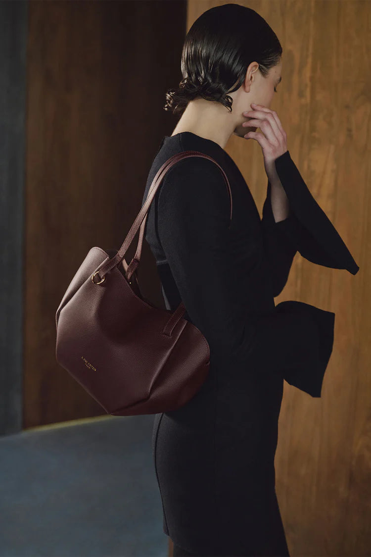 Sac Porté Épaule Cuir Grainé Bordeaux Foncé (2) – Lancaster Paris