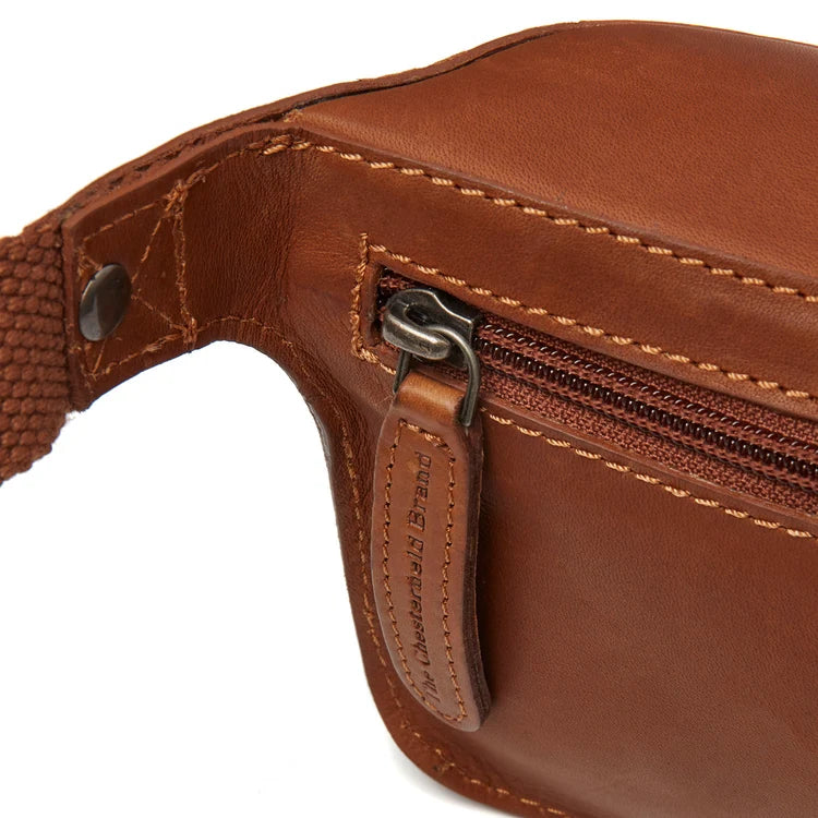 CHESTERFIELD BANANE WAX PULL UP TORONTO COGNAC